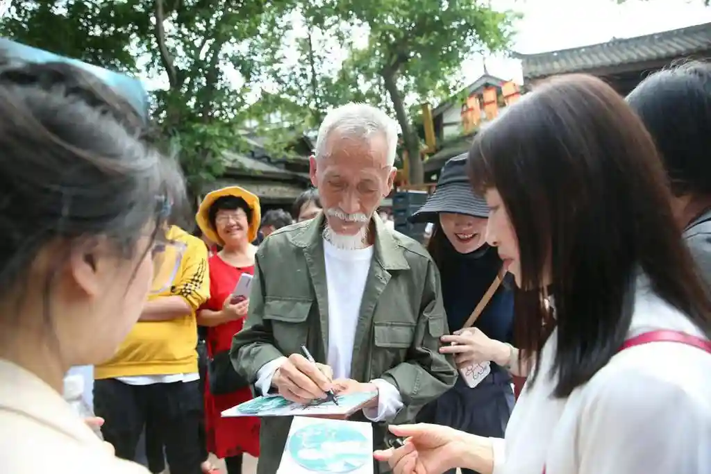 游子咏故乡 陈彼得发布新歌《天府之水天上来》