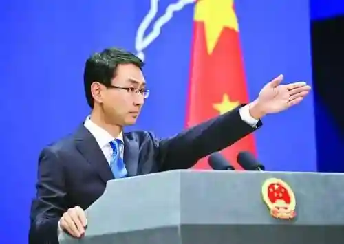 外交部回应奔驰公司致歉