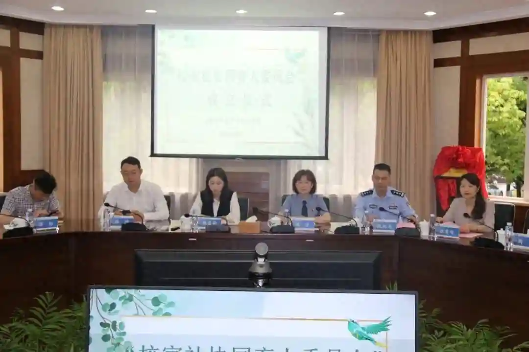 营造全面发展的优质育人环境！奉贤中专“校家社协同育人委员会”成立