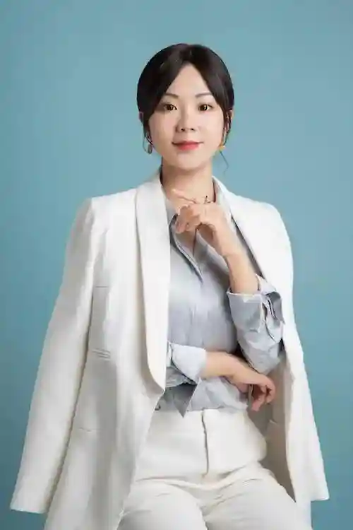 深圳女生英文抗疫演讲全网爆红:病毒不分国界,向世界说谢谢