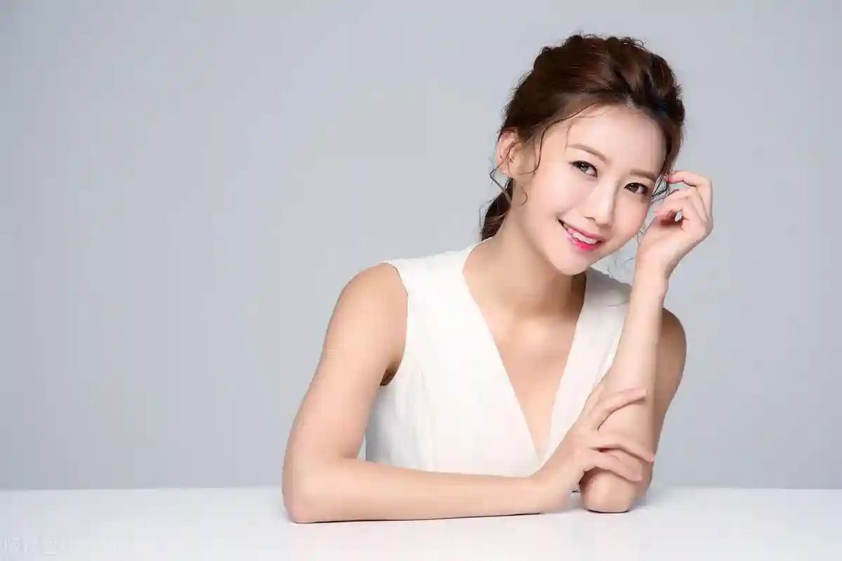 英语写作 如何用英语描绘女性之美